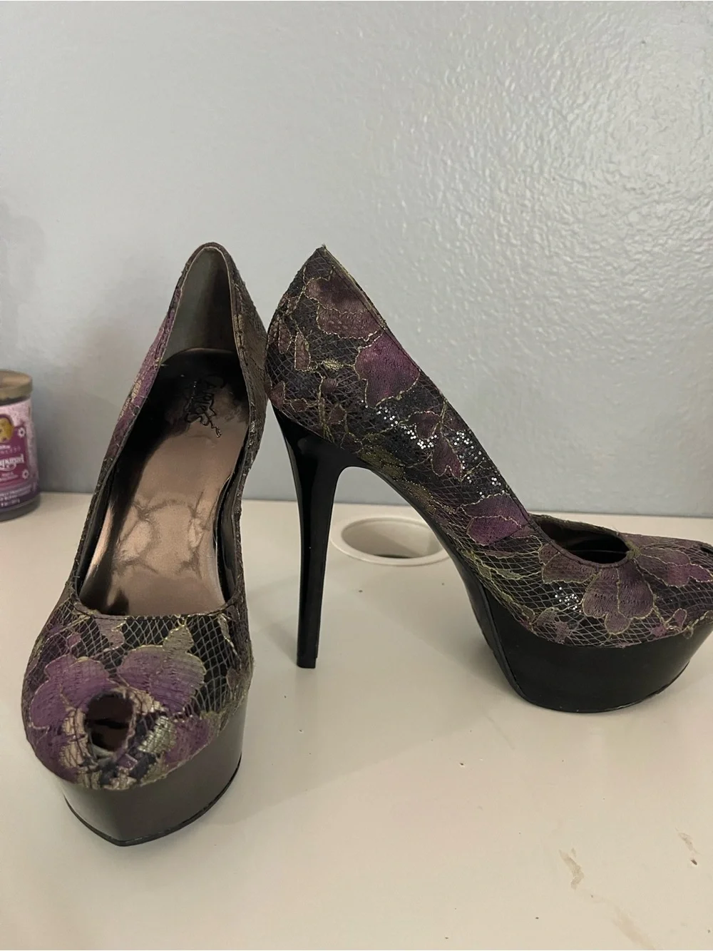 Women's Purple Floral Lace Peep-Toe Platform Pumps
